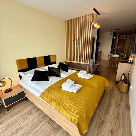 Al-dom Golden Sienkiewicza Apartman